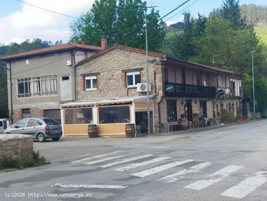 EDIFICACION CON NEGOCIO Y CASA - CANTABRIA