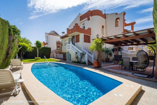 Fabuloso chalet en Urbanización El Carmelo (Ogíjares) - GRANADA