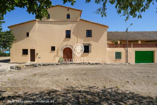 Masia con viñedos en Alt Penedés - BARCELONA