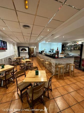  TRASPASO DE LOCAL COMERCIAL ZONA LA FLORIDA CON TERRAZA EN PLAZA licencia BAR CAFETERIA - ALICANTE 