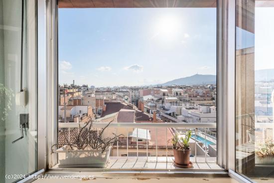 Piso para reformar con vistas panorámicas - BARCELONA