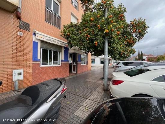 LOCAL COMERCIAL CON LICENCIA, EN ESQUINA CALLE TERESA DE CALCUTA, CÓRDOBA. - CORDOBA