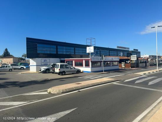 SE ALQUILA LOCAL COMERCIAL DE 250 MTS2 JUNTO CENTRO COMERCIAL HABANERAS - ALICANTE