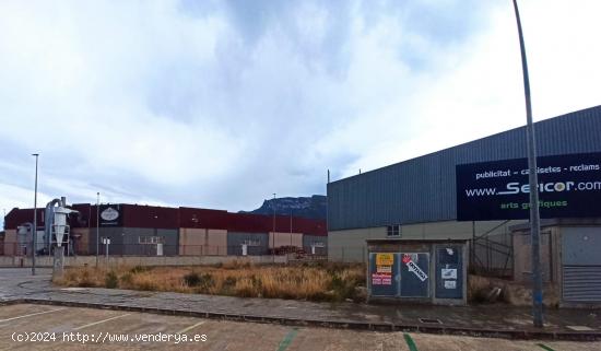 Se vende parcela en el polígono industrial de Corbera - VALENCIA