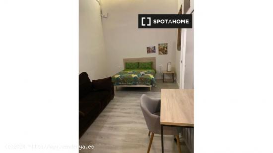 Apartamento entero de 3 habitaciones en Barcelona. - BARCELONA