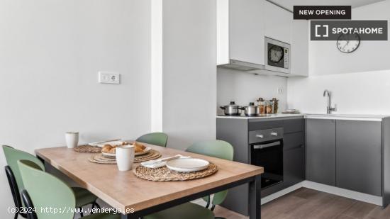 Piso de 1 dormitorio con gimnasio y acceso a piscina en Co-living en Vallecas - MADRID