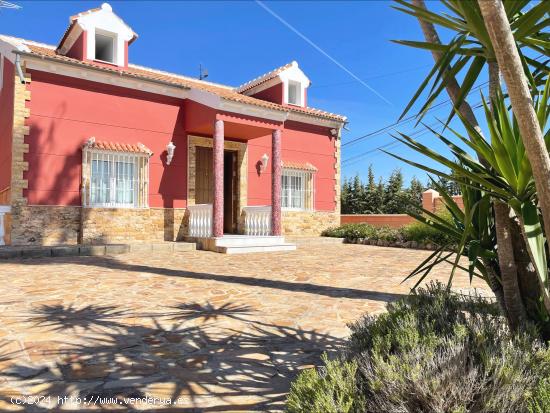 CASA SEÑORIAL  EN ALAMEDA - MALAGA