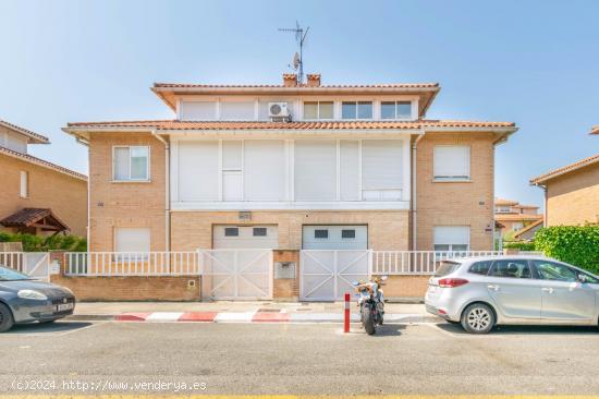 CHALET PAREADO EN LA MEJOR ZONA DE BERRIOZAR - NAVARRA