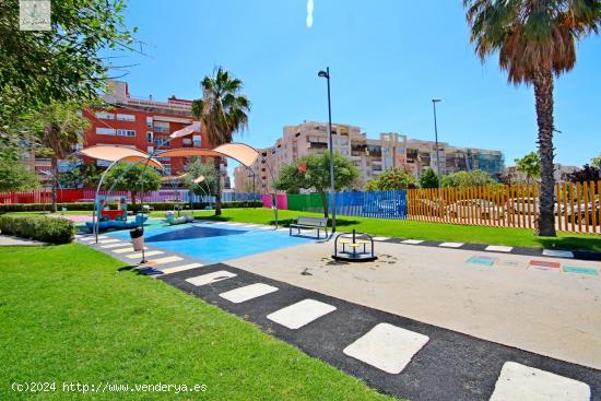 PISO DE 3 DORMITORIOS EN TEATINOS JUNTO A PARQUE DEL CINE - MALAGA