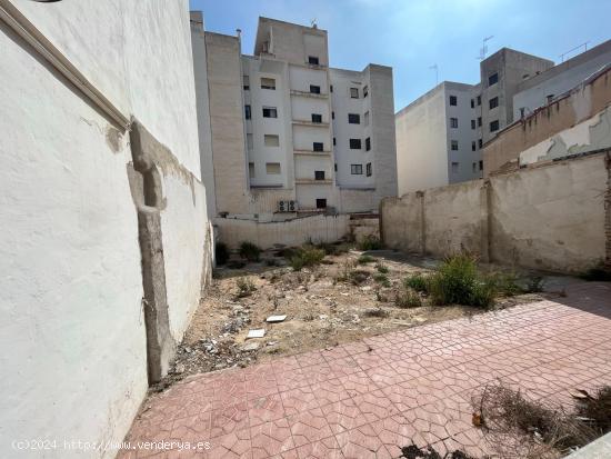 Enorme parcela edificable en el centro de Guardamar del Segura, Alicante. - ALICANTE