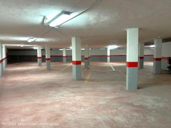 PLANTA COMPLETA DE PARKING - ALMACÉN - ALICANTE