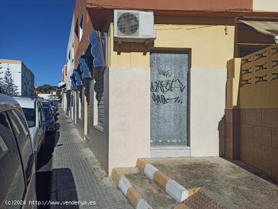 LOCAL COMERCIAL HACIENDO ESQUINA PRÓXIMO A VISTAHERMOSA - CADIZ