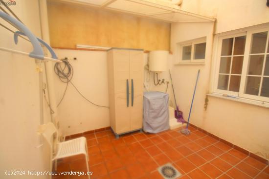 650 euros, piso  dos dormitorios, salon y salita,  amueblado - GRANADA