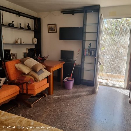 Unifamiliar adosada en venta  en Vilanova i la Geltrú - Barcelona