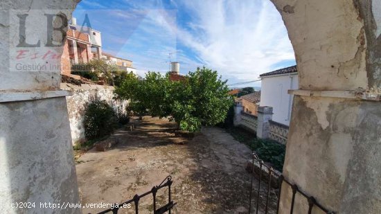 GRAN VIVIENDA SEÑORIAL CON GRANDES JARDINES EN EL CENTRO - Baños de la Encina