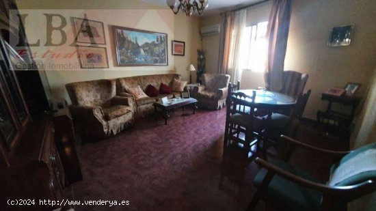 VIVIENDA CON LOCAL COMERCIAL A LAS FALDAS DEL CASTILLO DE BURGALIMAR - Baños de la Encina