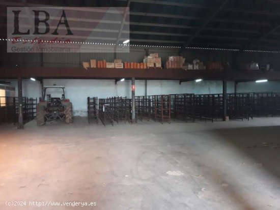 NAVE INDUSTRIAL AISLADA EN ESQUINA - Bailén