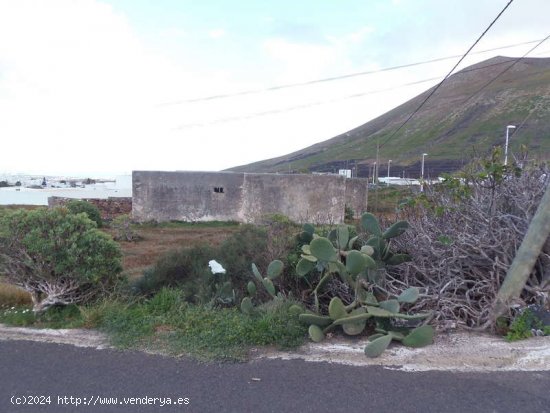 SE VENDE CASA ANTIGUA PARA RESTAURAR Y FINCA EN EL CENTRO DE MONTAÑA BLANCA - San Bartolomé