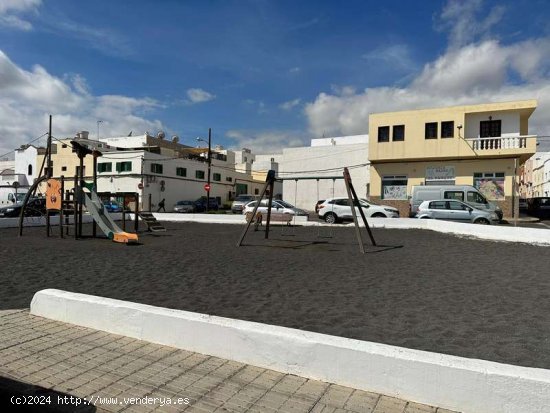 SE VENDE PERMUTA :  SOLAR PARA TRES CALLES. (264 m2) - Arrecife