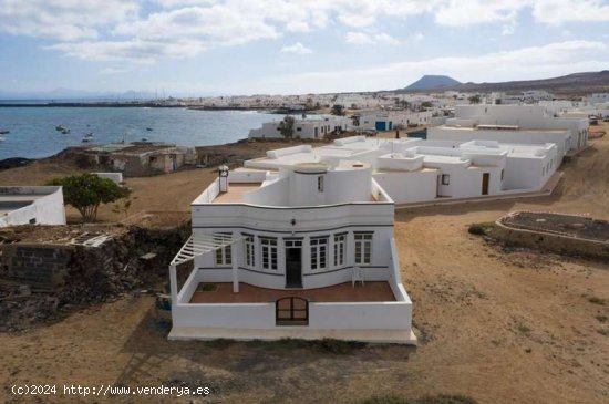 Encantadora casa en primera línea de mar en La Graciosa - Teguise