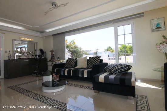 Elegante villa, piscina, jacuzzi, un oasis en playa blanca - Yaiza