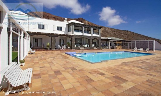 (Ref.371326 / FZJO) Oportunidad única de comprar esta prestigiosa Villa en Playa Blanca - Yaiza