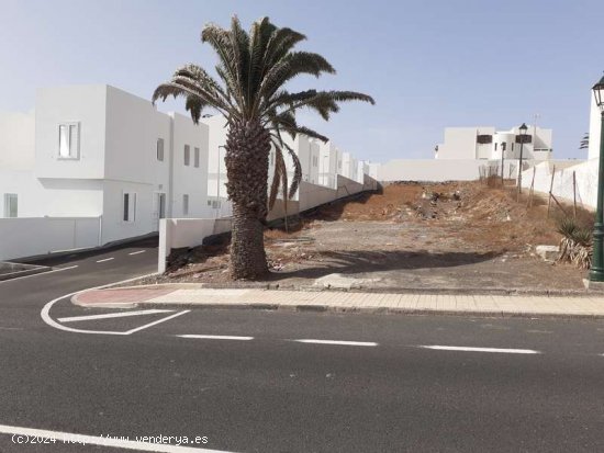 SE VENDE Parcela con proyecto y licencia en Costa Teguise - Teguise