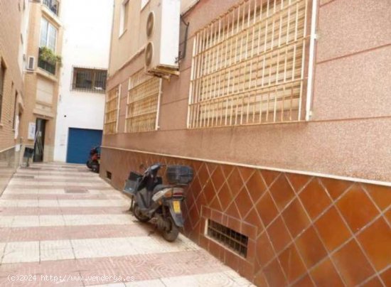 Local comercial en Alquiler en Campillo - Aguadulce