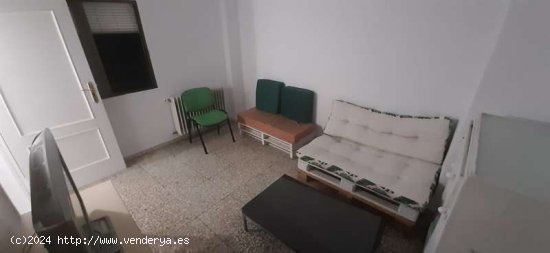 Apartamento en Alquiler en Baza - Baza