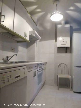 Vivienda de 1 dormitorio en finca con piscina y garaje, junto al Retiro - Madrid