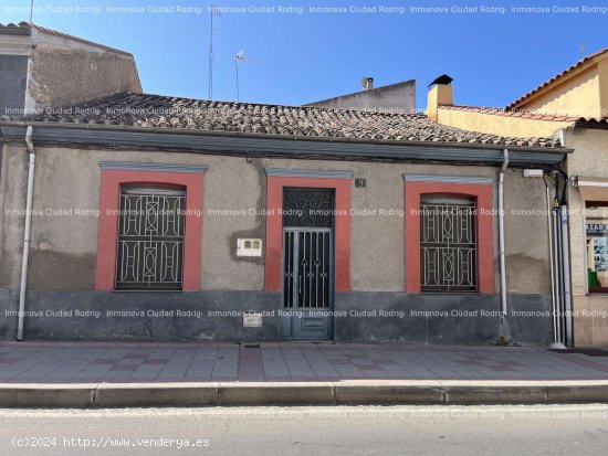 CASA BAJA CON PATIO , EN MUY BUENA ZONA - Ciudad Rodrigo