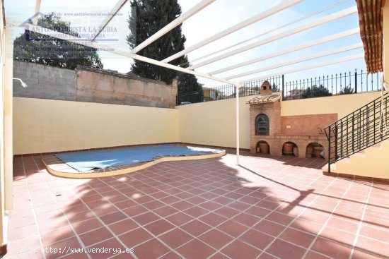  Casa en Venta en La Zubia - Zubia (La) 