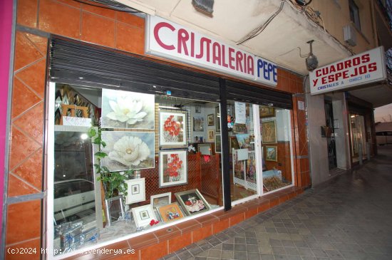 LOCAL COMERCIAL DOCTOR ENRIQUE HERNÁNDEZ - Granada