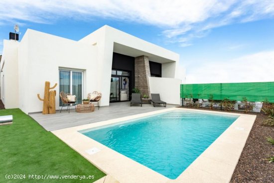  Casa-Chalet en Venta en Algorfa Alicante 