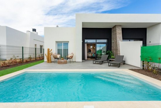 Casa-Chalet en Venta en Algorfa Alicante