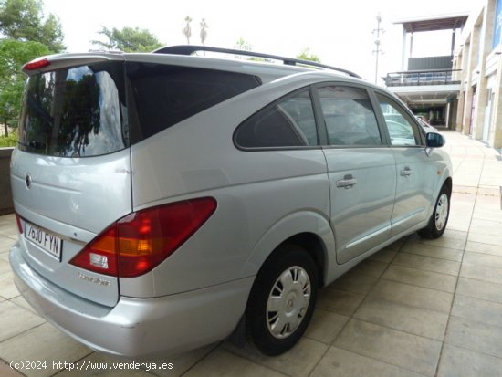 SsangYong Rodius Rodius 270Xdi Limited 5p. 7 PLAZAS un solo propietario, kilómetros garantizados - 