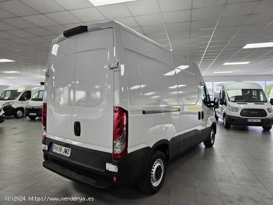 Iveco Daily L2 H2 2.3TD 127CV - Lugo