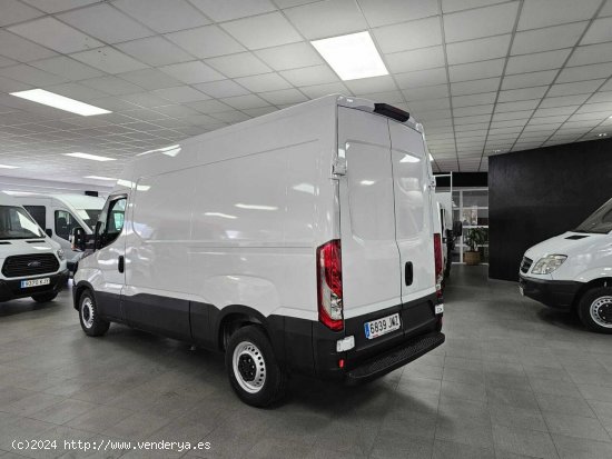 Iveco Daily L2 H2 2.3TD 127CV - Lugo