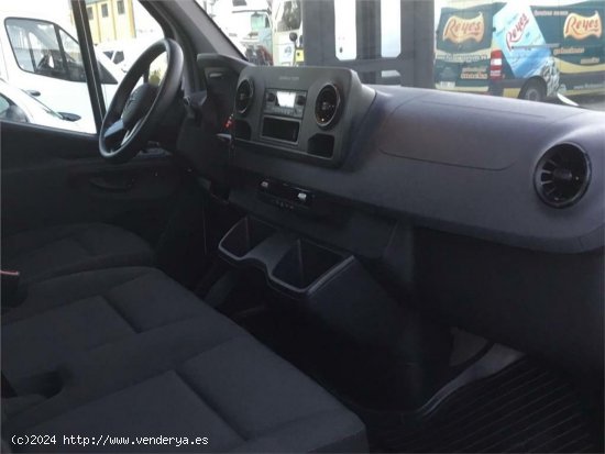 Mercedes Sprinter eSprinter 311 MEDIO 3.5T T ALTO e55 - 