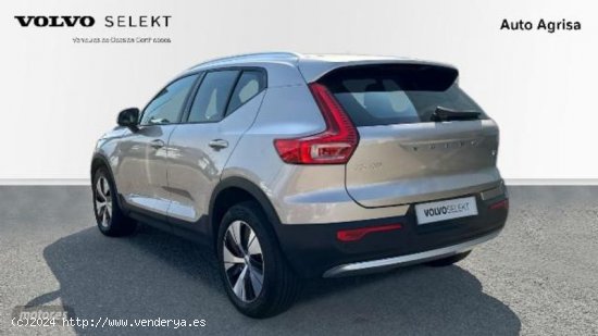 Volvo XC40 XC40 Core, T2 automatico, Gasolina de 2023 con 21.772 Km por 32.900 EUR. en La Rioja