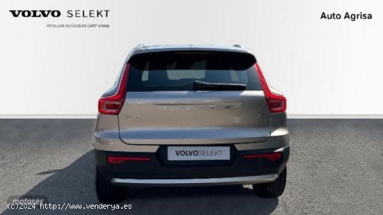 Volvo XC40 XC40 Core, T2 automatico, Gasolina de 2023 con 21.772 Km por 32.900 EUR. en La Rioja