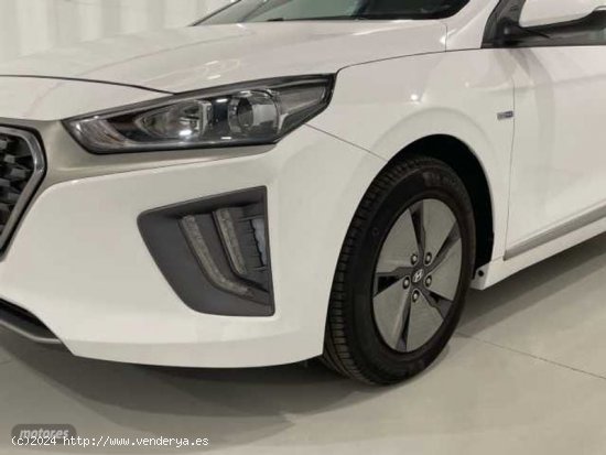 Hyundai Ioniq 1.6 GDI Klass de 2020 con 49.000 Km por 20.500 EUR. en Barcelona