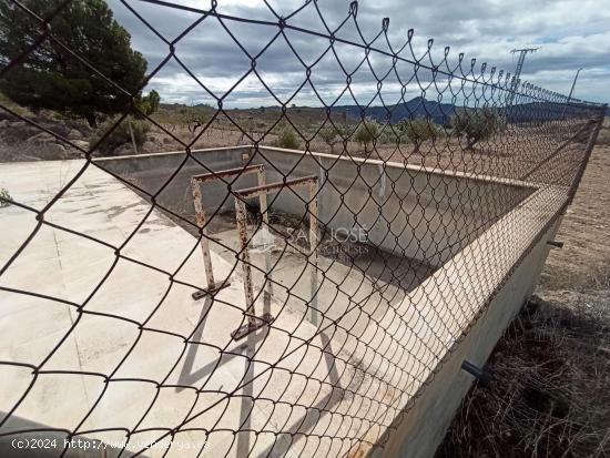 SE VENDE CASA CUEVA CON TERRENO - MURCIA