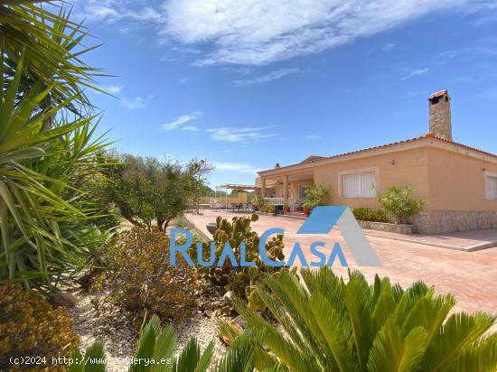 Chalet en venta - ALICANTE