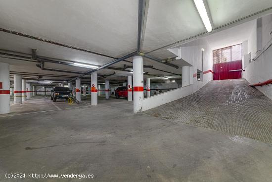 PLAZA DE GARAJE EN LA ZONA DE LA PLAYA LOS LOCOS EN TORREVIEJA - ALICANTE