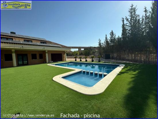 Chalet en Santomera - Espacio, elegancia y confort - MURCIA