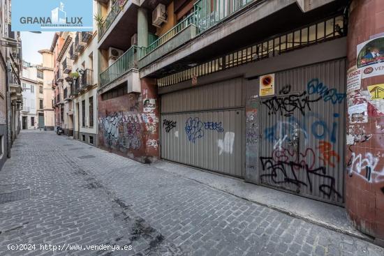  PLAZAS DE GARAJE JUNTO A RECOGIDAS - GRANADA 