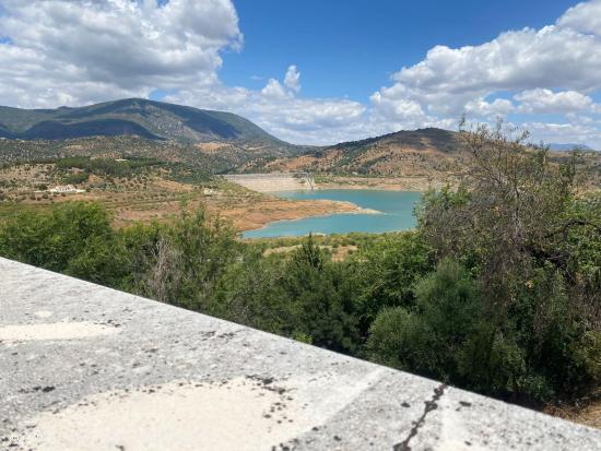  SE VENDE CASA EN ZAHARA DE LA SIERRA - CADIZ 