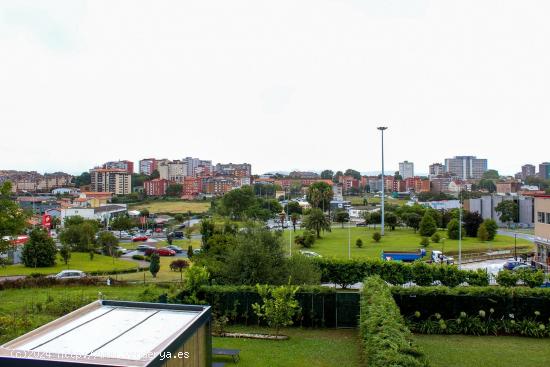 LUMINOSA VIVIENDA CON 2 PLAZAS DE GARAJE EN URBANIZACION CON PISCINA COMUNITARIA - CANTABRIA