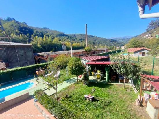 El chalet de tus sueños con piscina en la montaña central de Asturias y a poca distancia de la pla